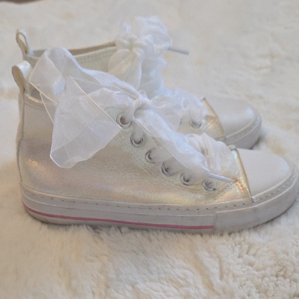 Girls White Iridescent High-Top Sneakers with Sheer Ribbon Laces - Picture 4 of 7